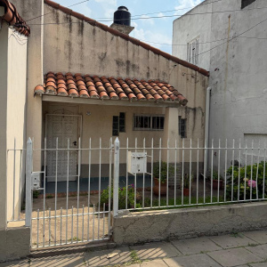 Iparraguirre 202, Lomas de Zamora, Lomas de Zamora